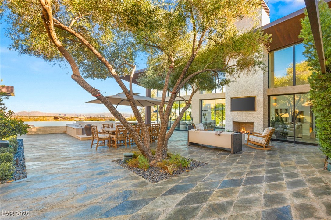 5 Promontory Ridge Drive