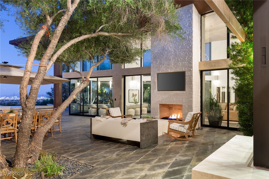 5 Promontory Ridge Drive