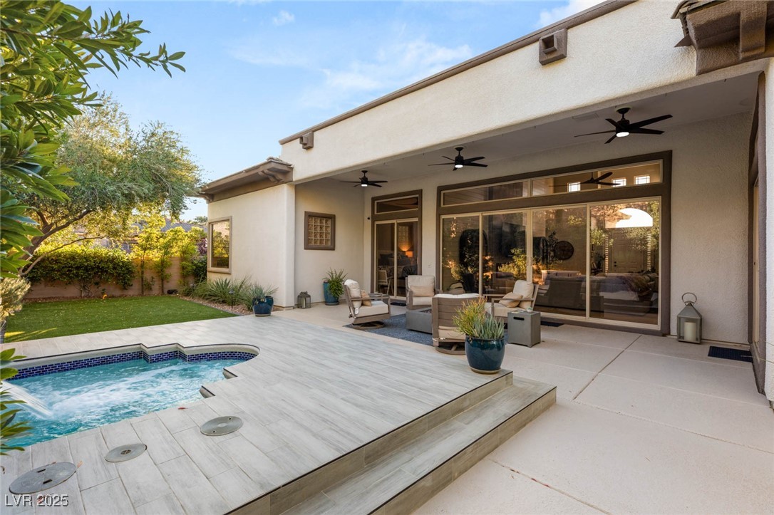 2 EL MACERO Court