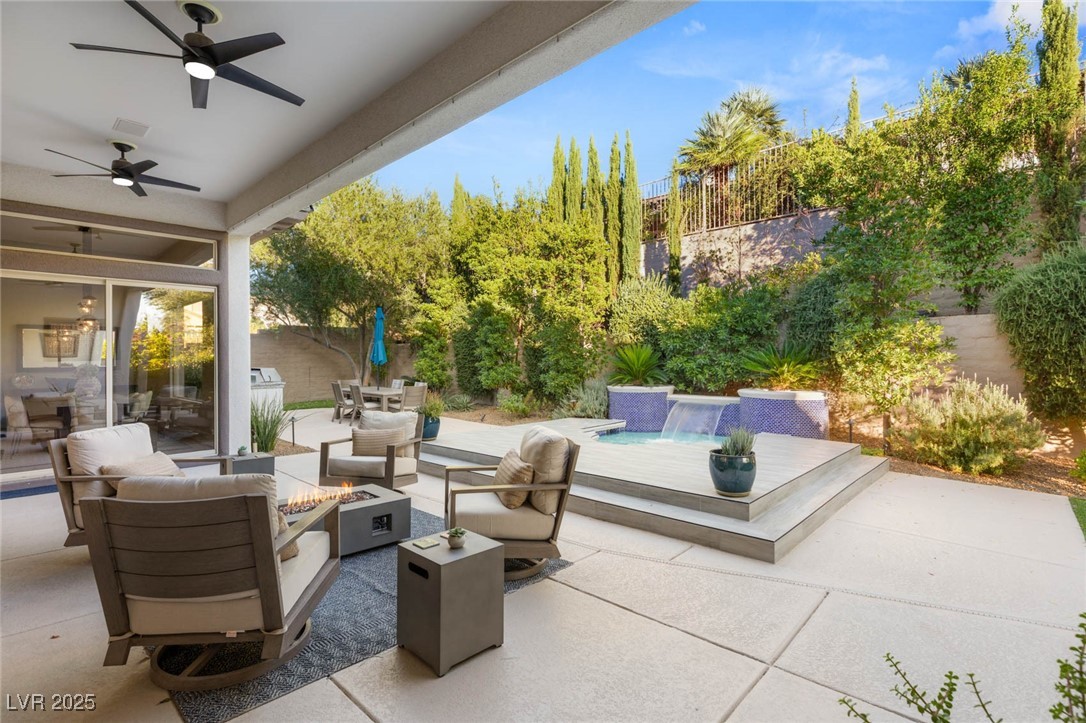 2 EL MACERO Court