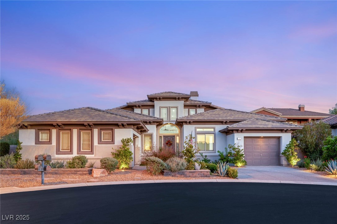 2 EL MACERO Court