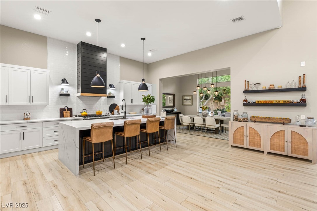 2 EL MACERO Court