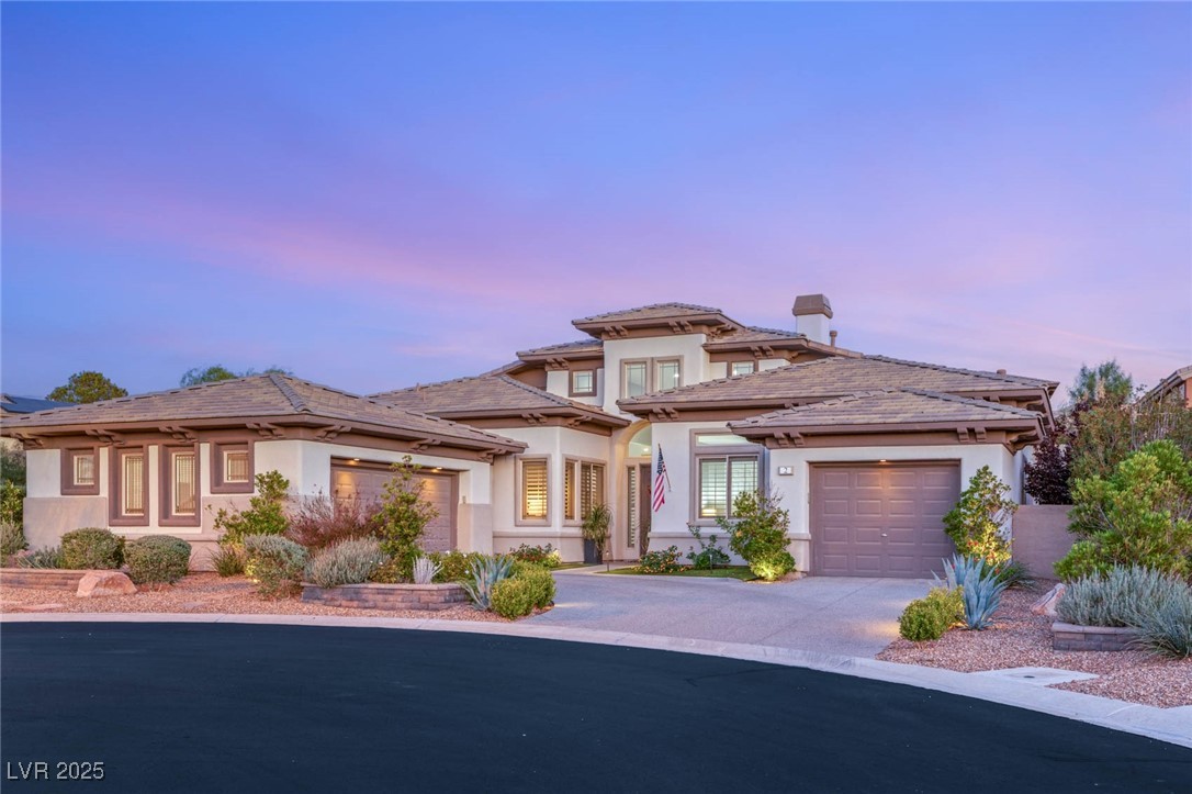 2 EL MACERO Court