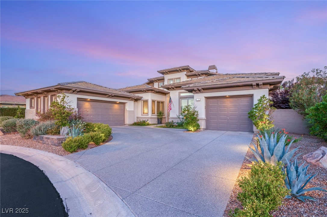 2 EL MACERO Court