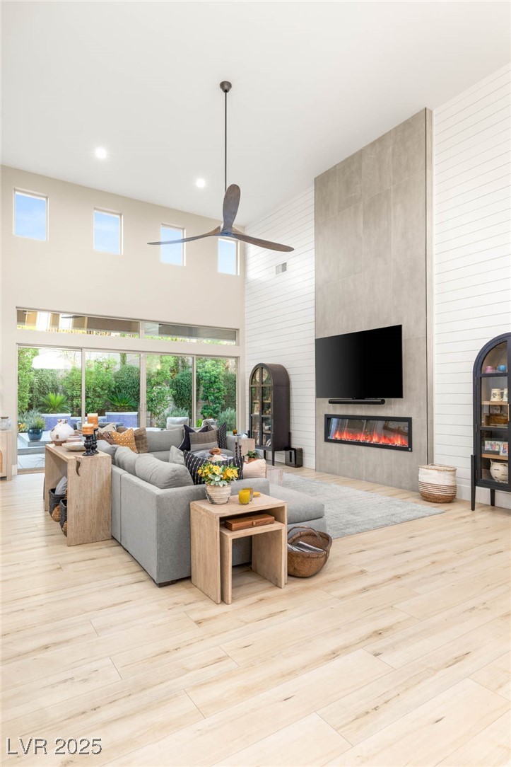 2 EL MACERO Court
