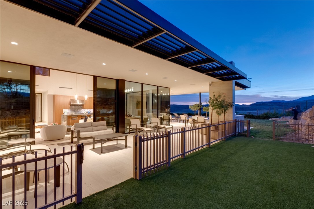 11707 Discovery Canyon Drive