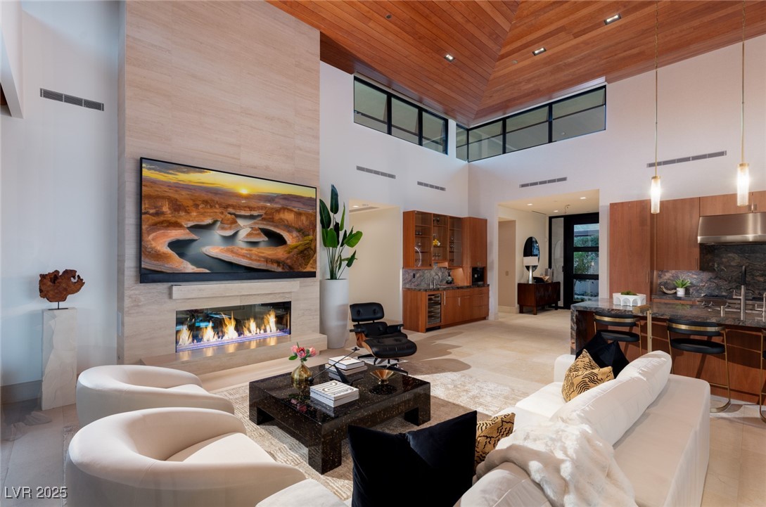 11707 Discovery Canyon Drive