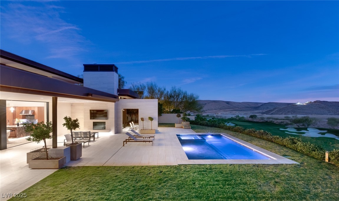 11707 Discovery Canyon Drive