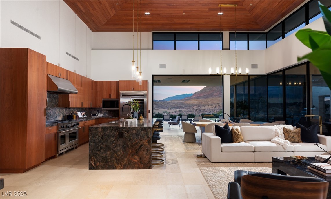 11707 Discovery Canyon Drive