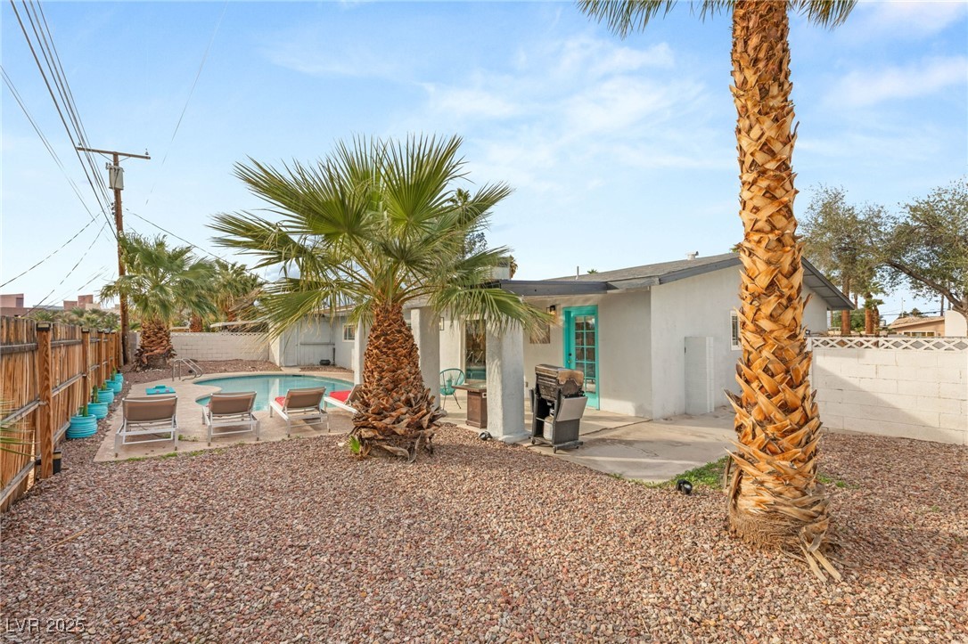 1643 Golden Arrow Drive