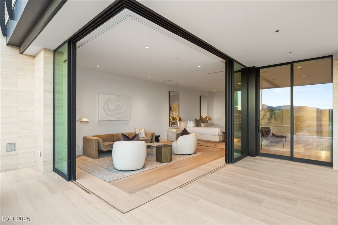 4929 Summit Overlook Drive