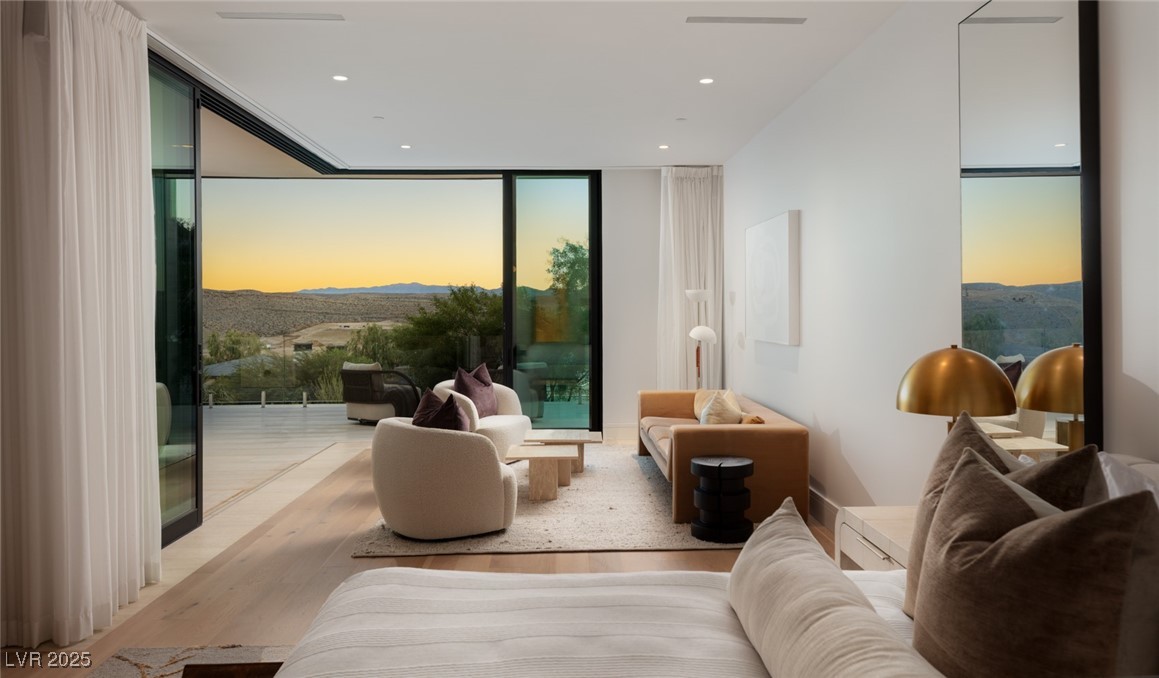 4929 Summit Overlook Drive