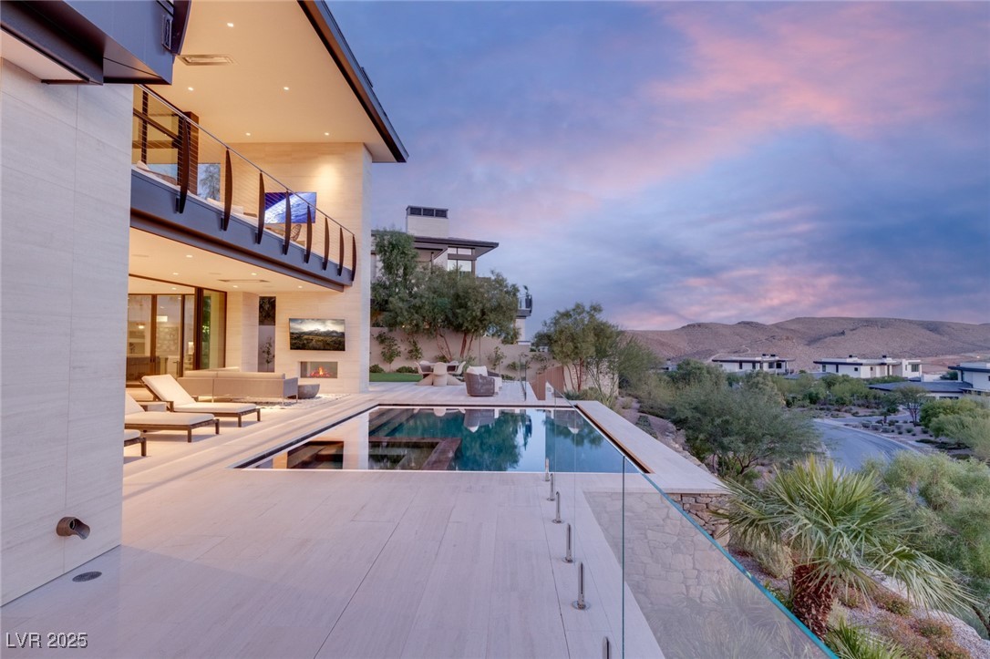 4929 Summit Overlook Drive