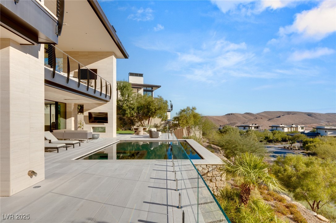 4929 Summit Overlook Drive