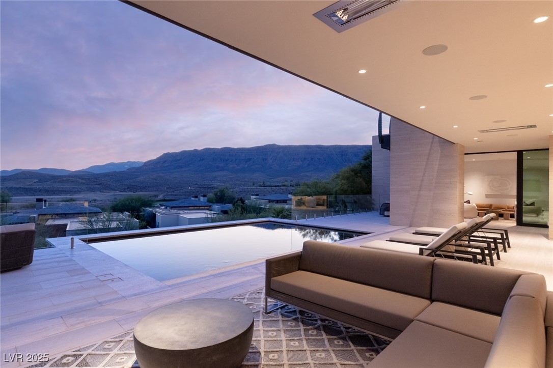 4929 Summit Overlook Drive