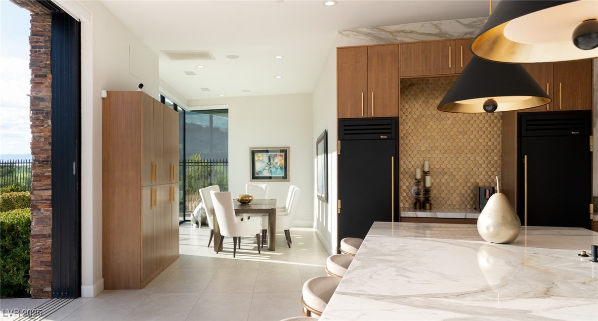 569 Lairmont Place