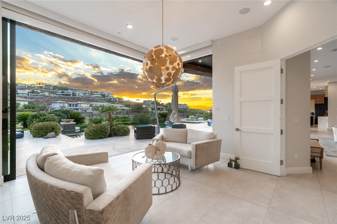 569 Lairmont Place