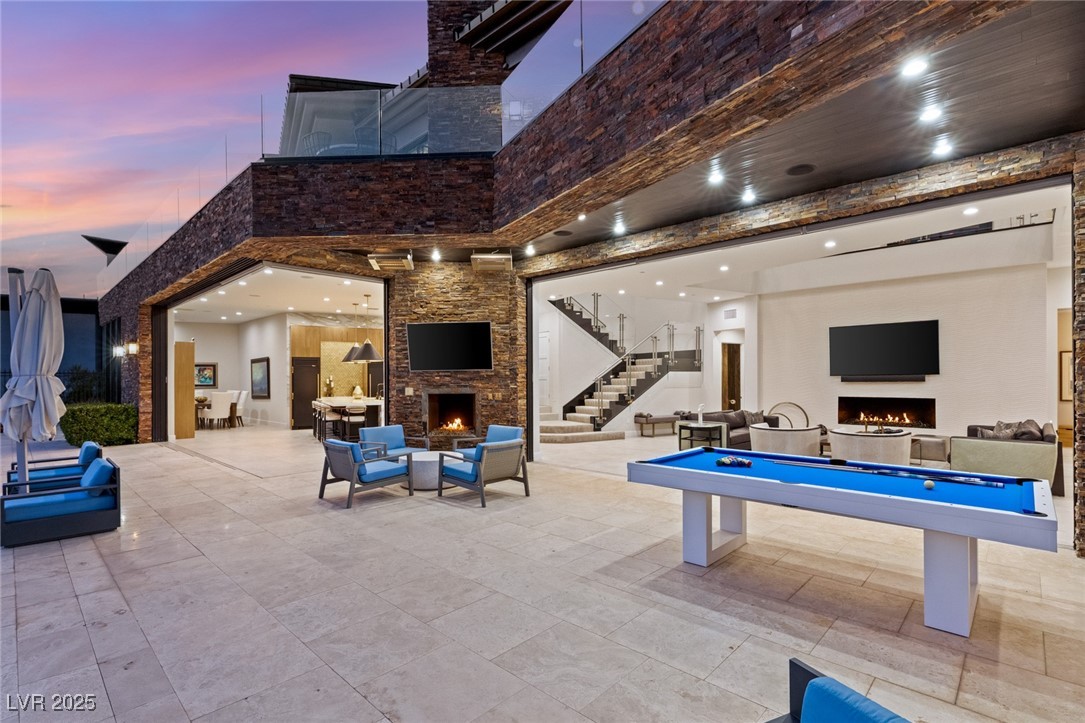 569 Lairmont Place