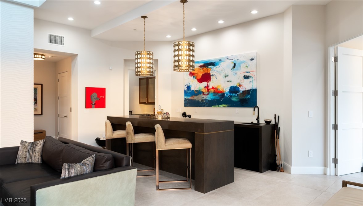 569 Lairmont Place