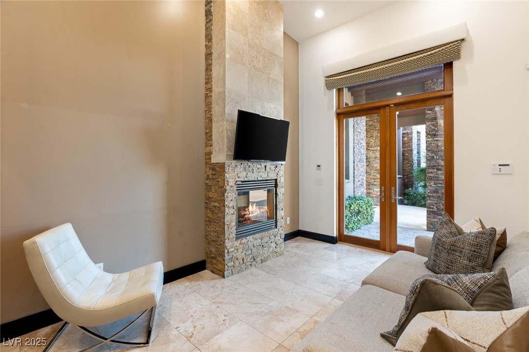 569 Lairmont Place