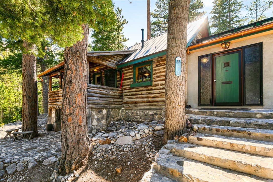 4085 Cougar Ridge Trail