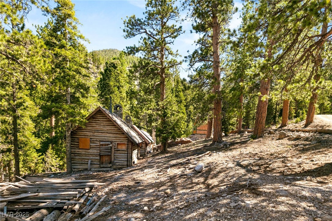 4085 Cougar Ridge Trail
