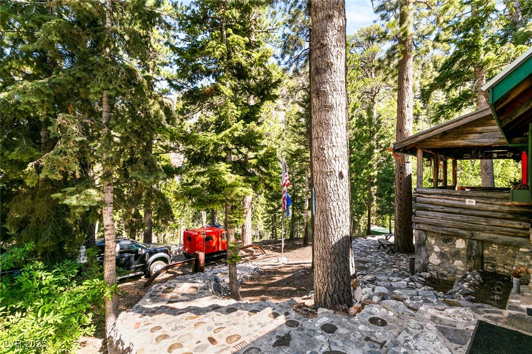4085 Cougar Ridge Trail