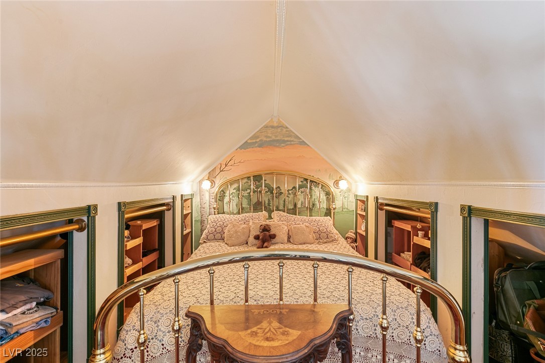 4075 Cougar Ridge Trail