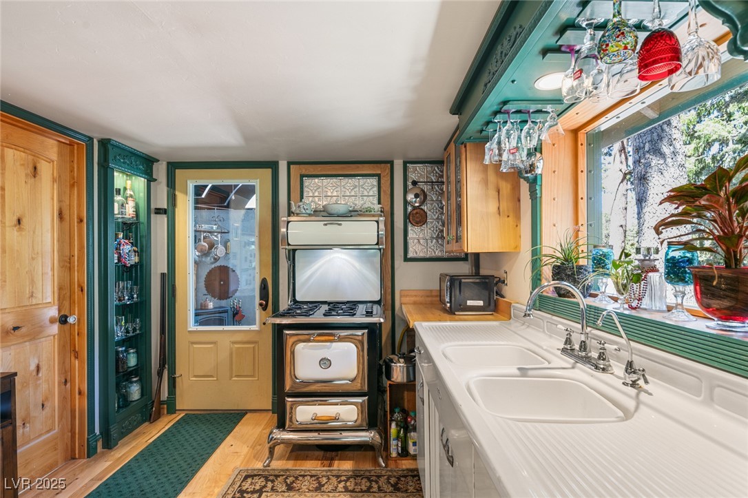 4075 Cougar Ridge Trail