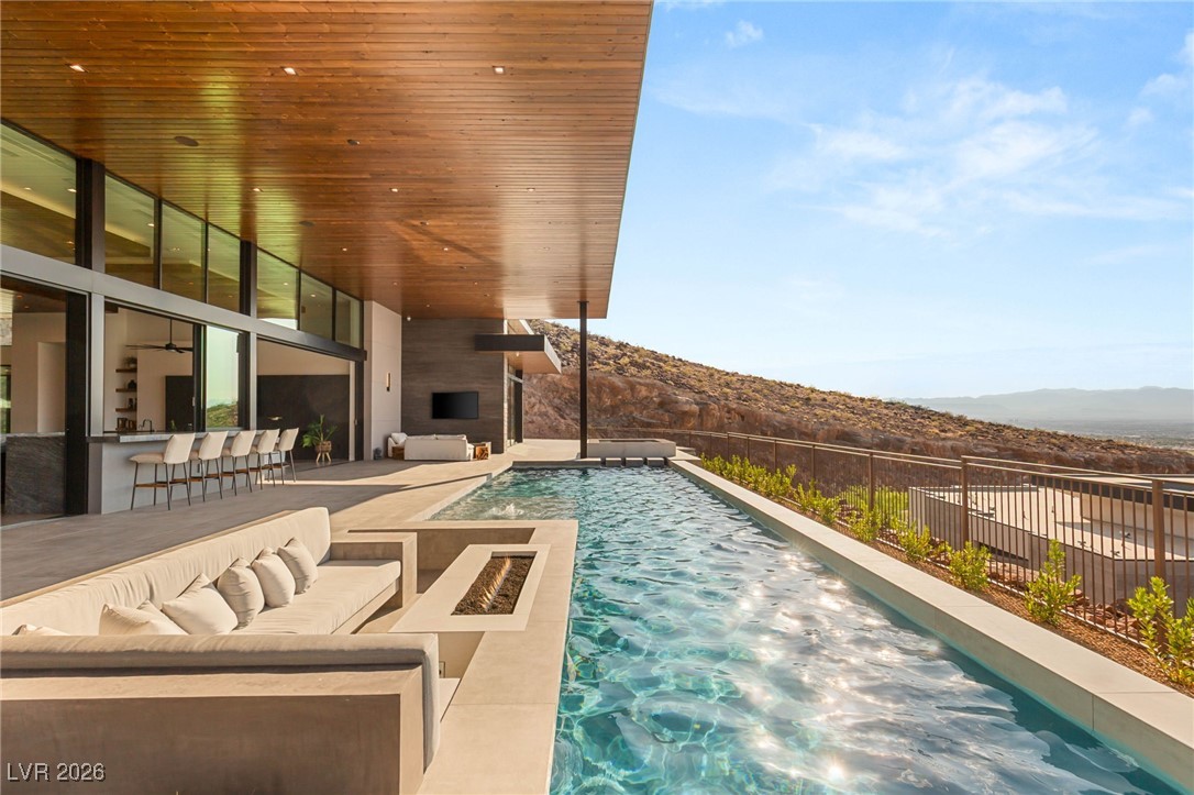 6 Hidden Heights Court