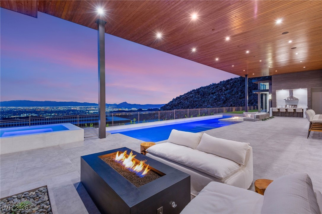 6 Hidden Heights Court