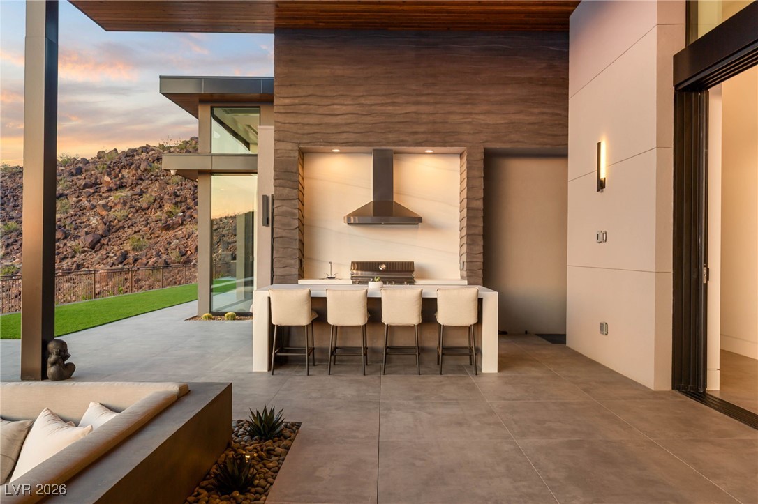 6 Hidden Heights Court
