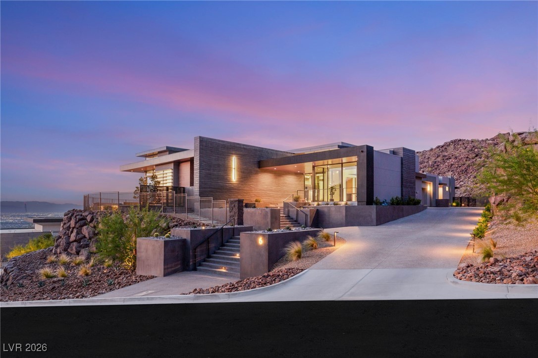 6 Hidden Heights Court