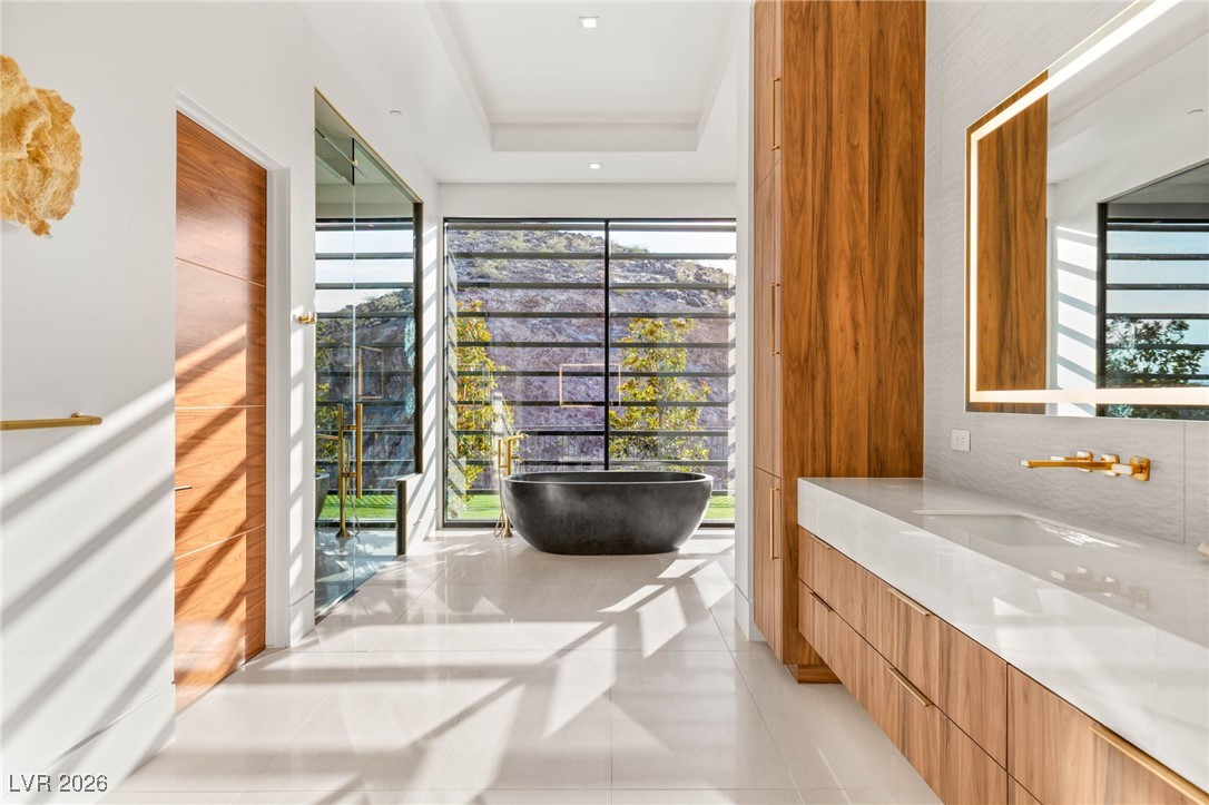 6 Hidden Heights Court