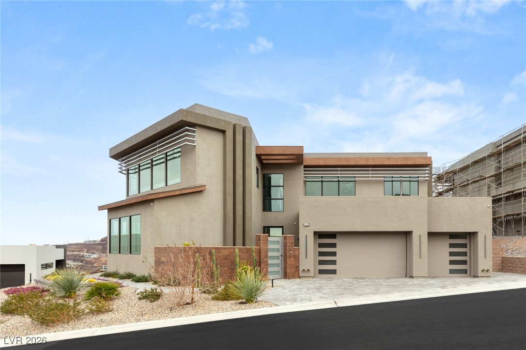 668 Dragon Peak Drive