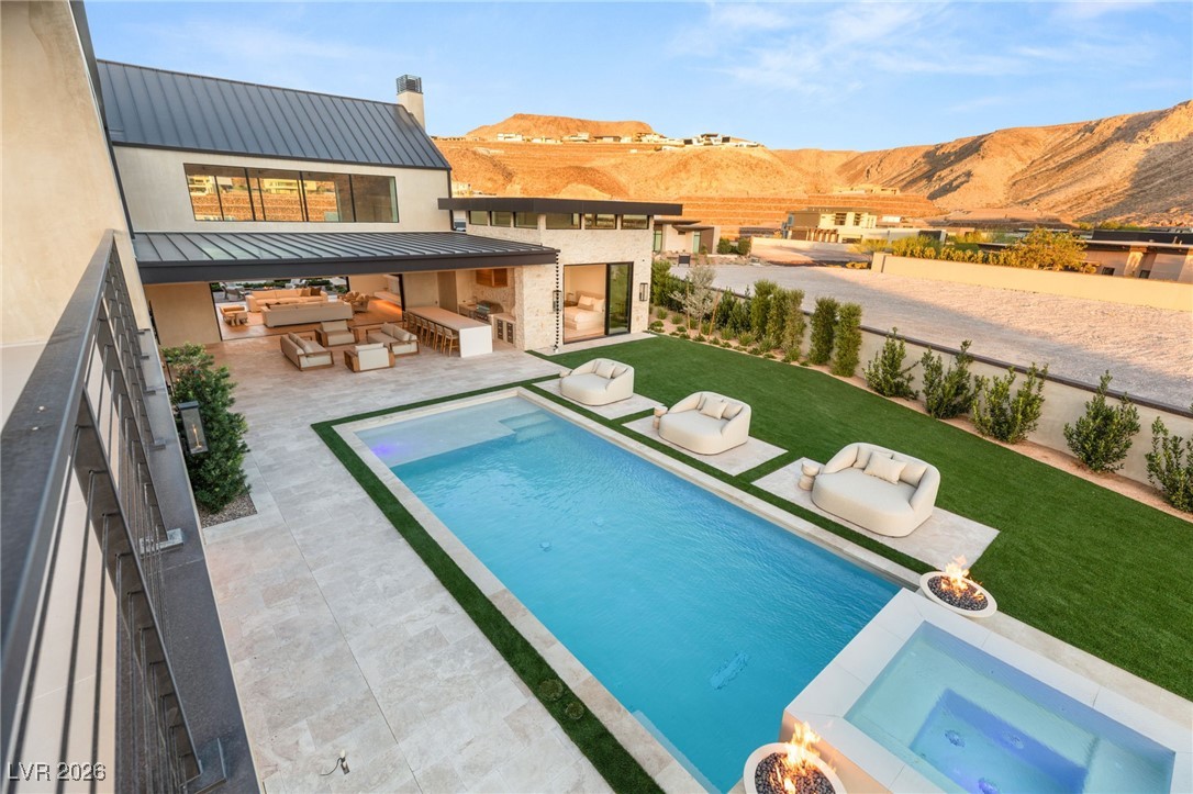 23 Sanctuary Peak Court
