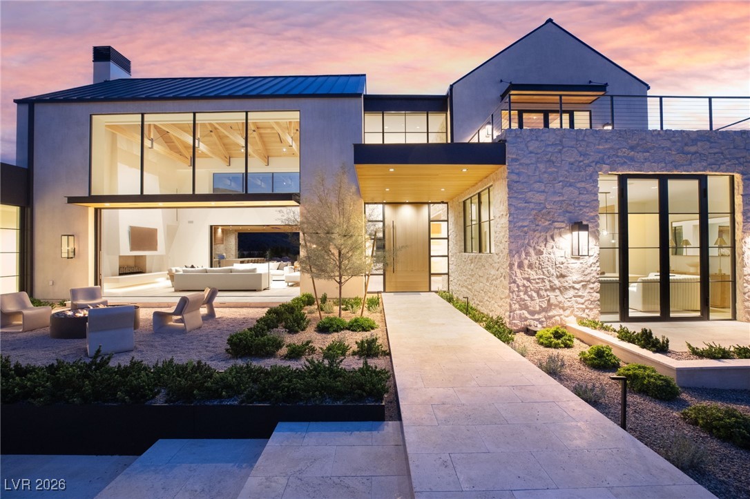23 Sanctuary Peak Court