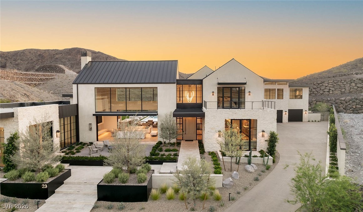 23 Sanctuary Peak Court