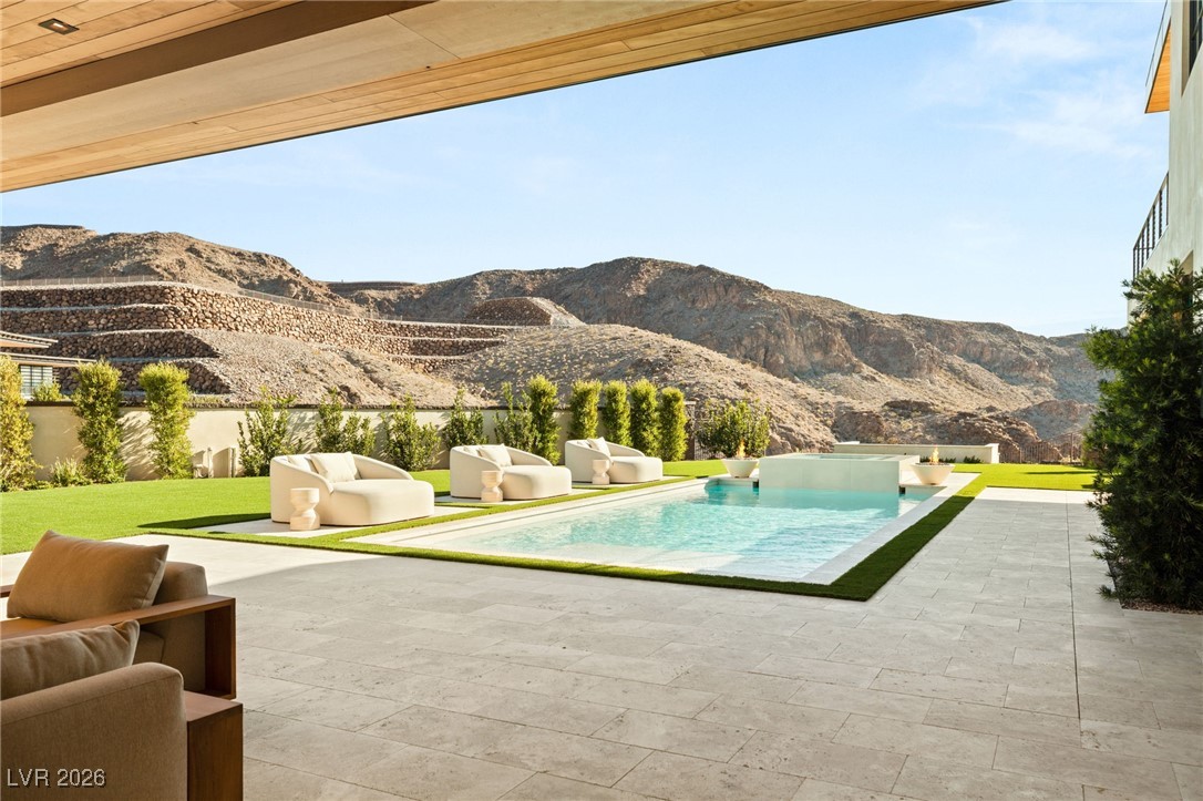 23 Sanctuary Peak Court
