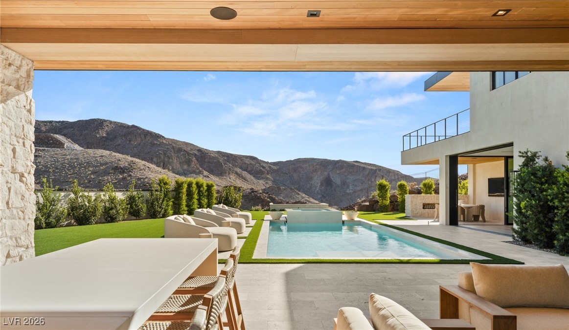 23 Sanctuary Peak Court