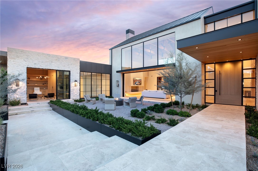 23 Sanctuary Peak Court