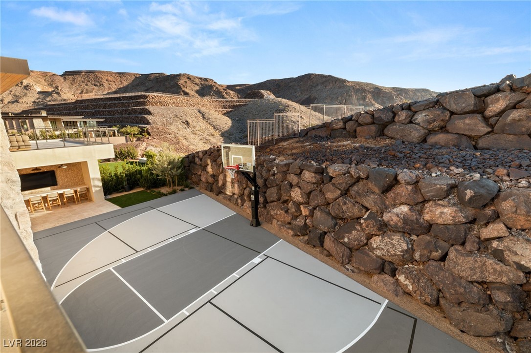 23 Sanctuary Peak Court