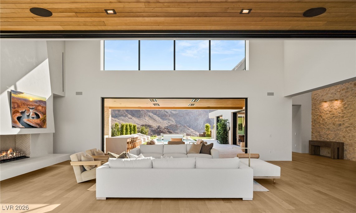23 Sanctuary Peak Court