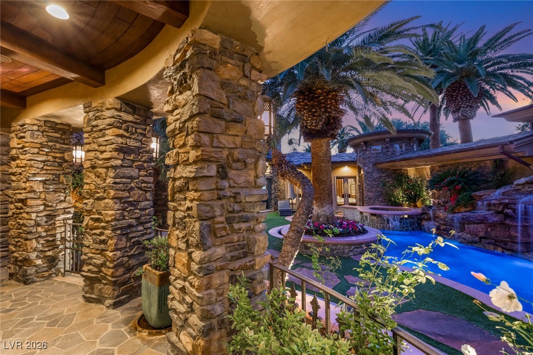 1513 Foothills Village Drive