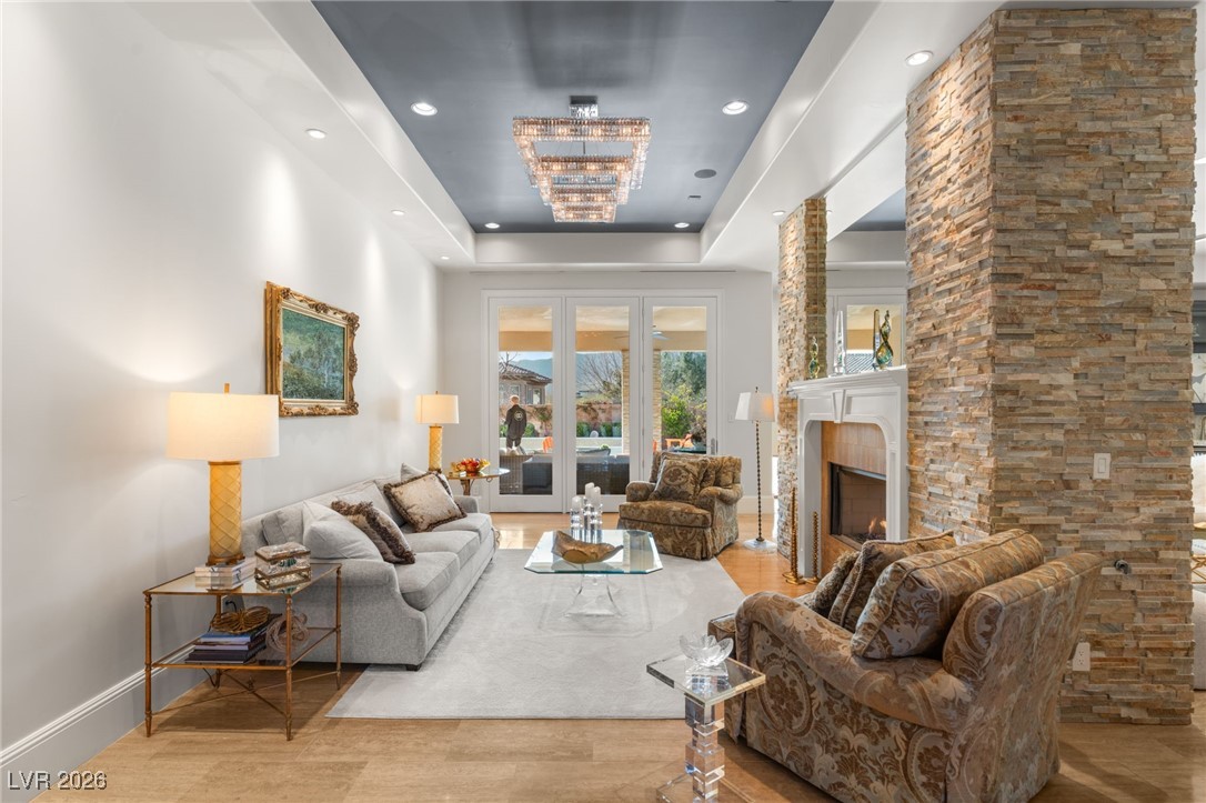 11 Misty Peaks Court