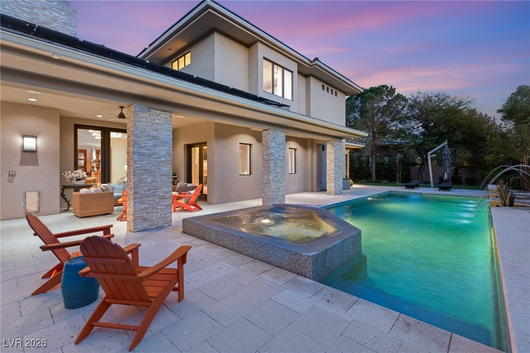 11 Misty Peaks Court