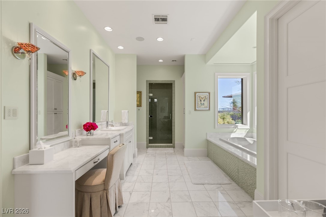 11 Misty Peaks Court