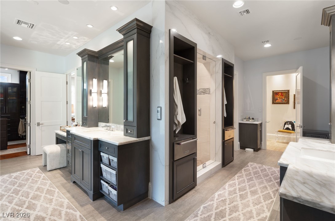 11 Misty Peaks Court