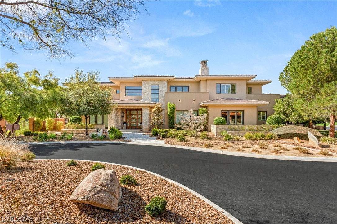 11 Misty Peaks Court