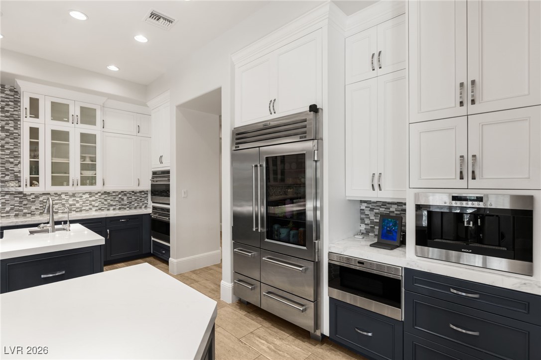 11 Misty Peaks Court